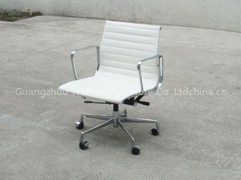 Eames Aluminum Office Chair