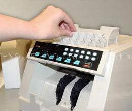 Currency counter cleaning card