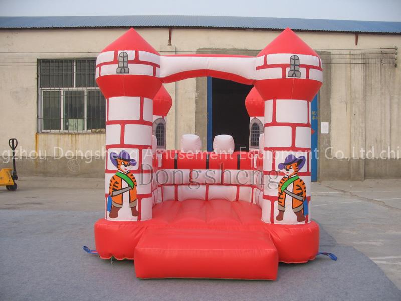 inflatable bouncer