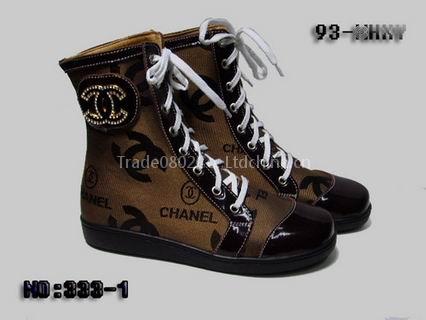 LADIES' BOOTS IN VARIOUS STYLES ADN COLOURS