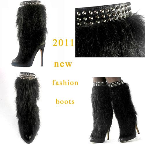 lotoyo_Jeweled_Fur-Cuff_Boot_QC688A