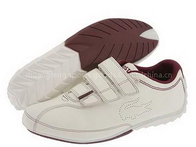 casual shoes
