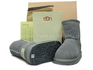 UGG Kids Classic 5281 boots