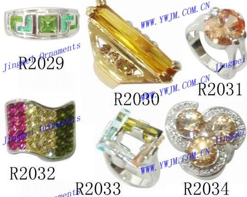 fashion ring with cubic zirconia stone
