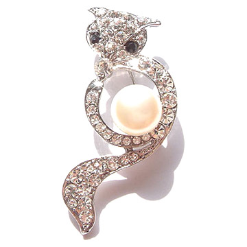 Pearl Brooch