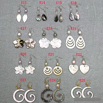White/Black Pearl Shell Earring