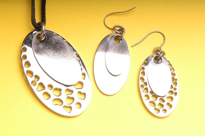 China (Mainland) Titanium Earrings \\ Pendant & Earring Set