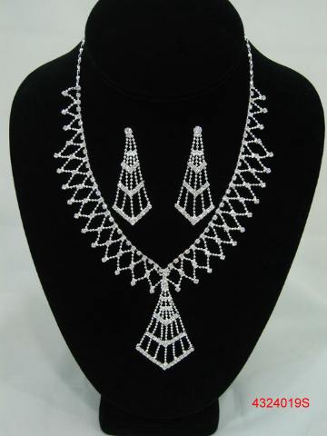 Hong Kong Bridal Jewelry Set