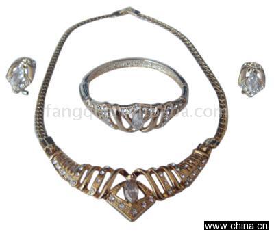 Alloy Necklace Set