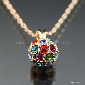 1 Swarovski Necklace on sell.
