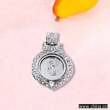 Pearl Pendant