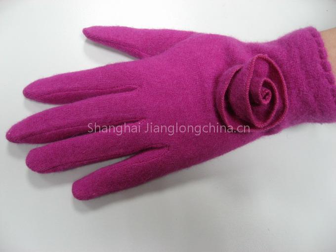 Supplying fashionable knit gloves)