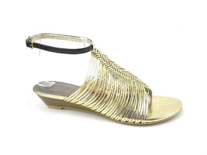 women flat sandals