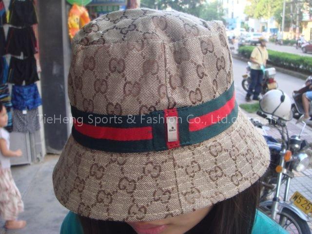 caps
