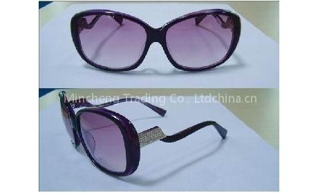 Fashion Sunglasses ( Plastic Frame )