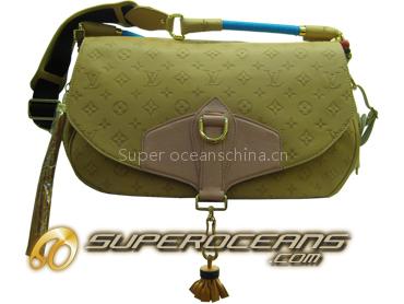 Louis Vuitton fake handbag