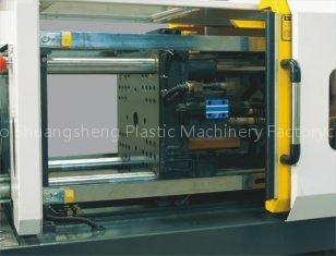 small plastic injection molding machine