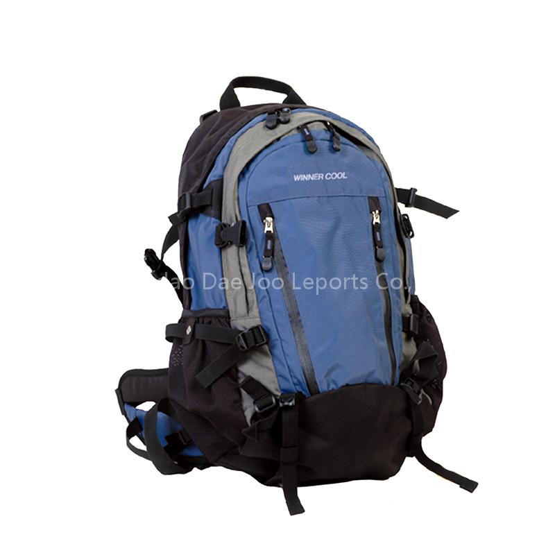 Mountaineering Bag (06)