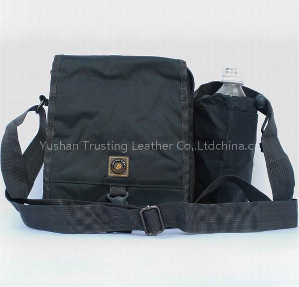 nylon waist bag with bottle