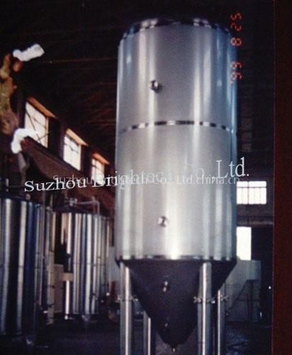 Wine storage tank