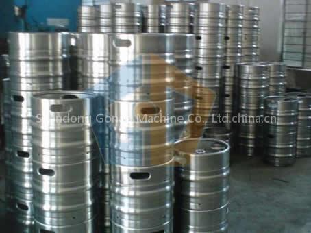 Stainless steel beer keg