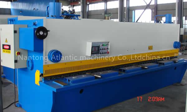 QC11Y-Hydraulic guillotine shearing machine