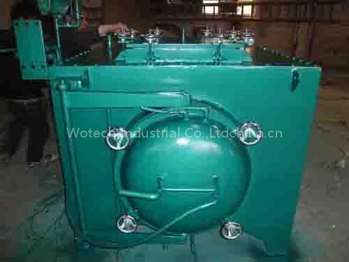 Vacuum furnace with protective gas