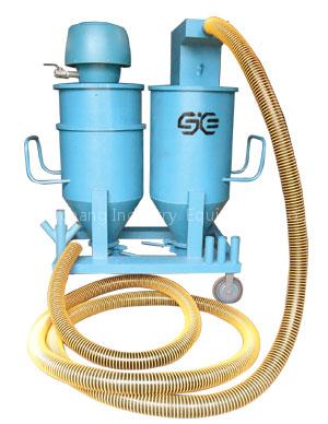 Vacuum recovery machine