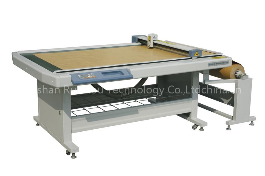 CNC footwear pattern cutting machine