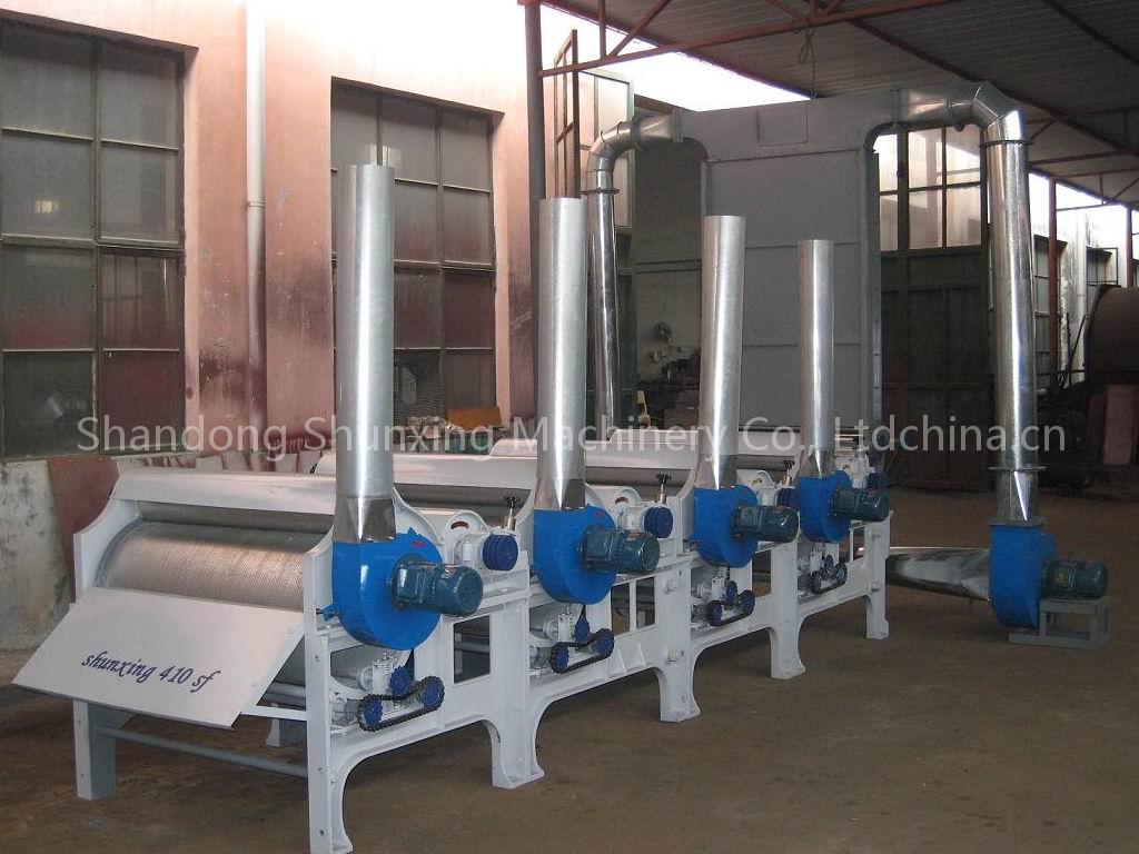 Cotton waste recycling machine