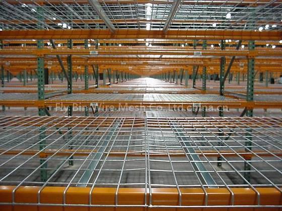 Wire mesh shelving