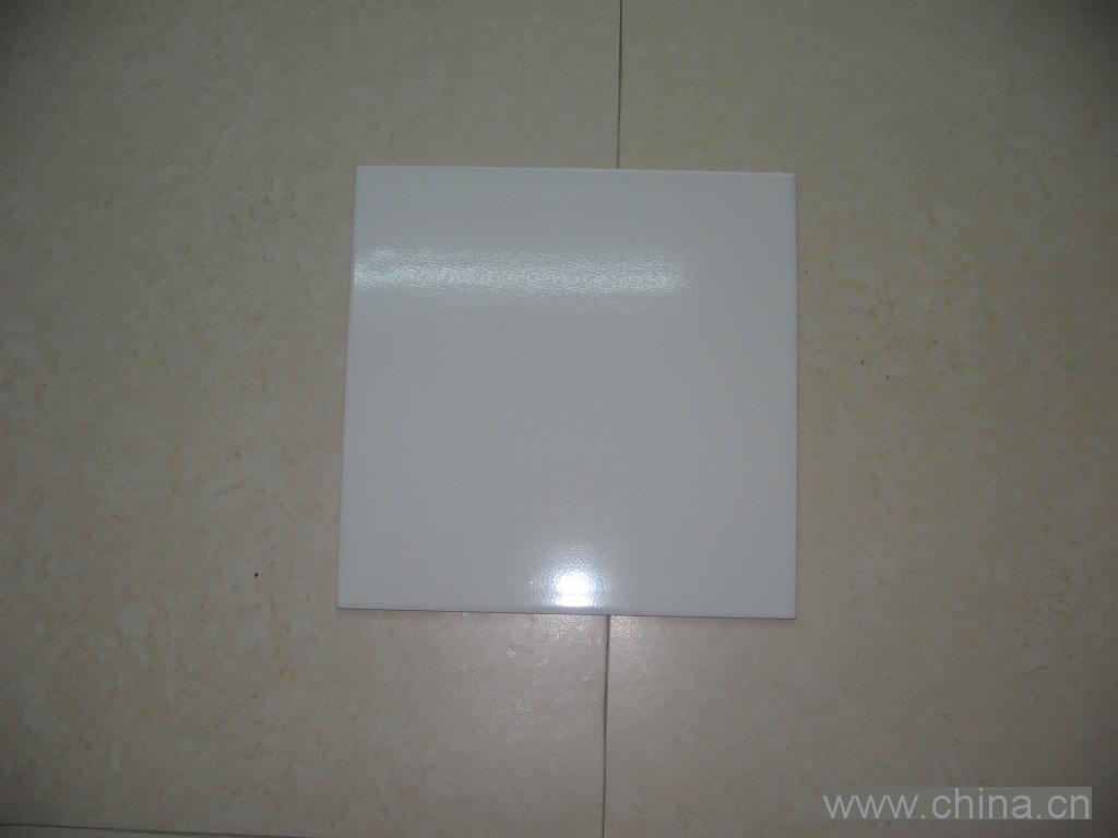 WHITE WALL TILE 150X150MM
