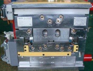 hot runner mould for injection mold tooling