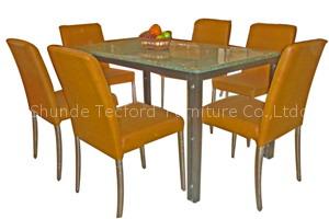 Table and Chair 09