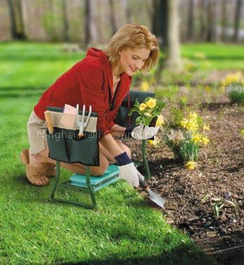 Garden kneeler
