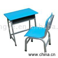 Egg-Tube Kid's Desk & Chair
