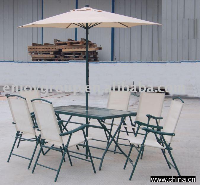 Folding beach chair
