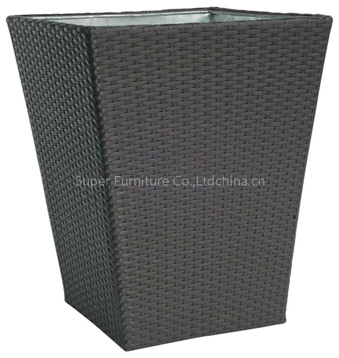 Garden Outdoor Wicker Raised Planter