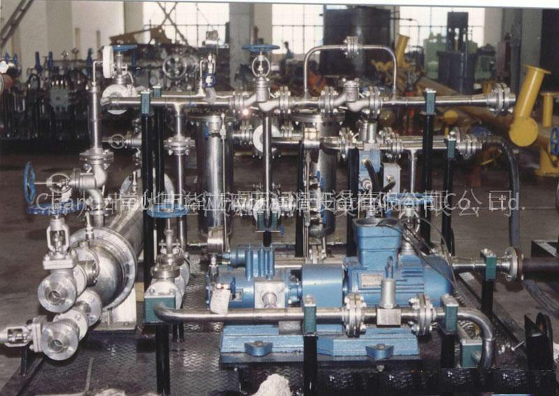 Oil lubricating equipment