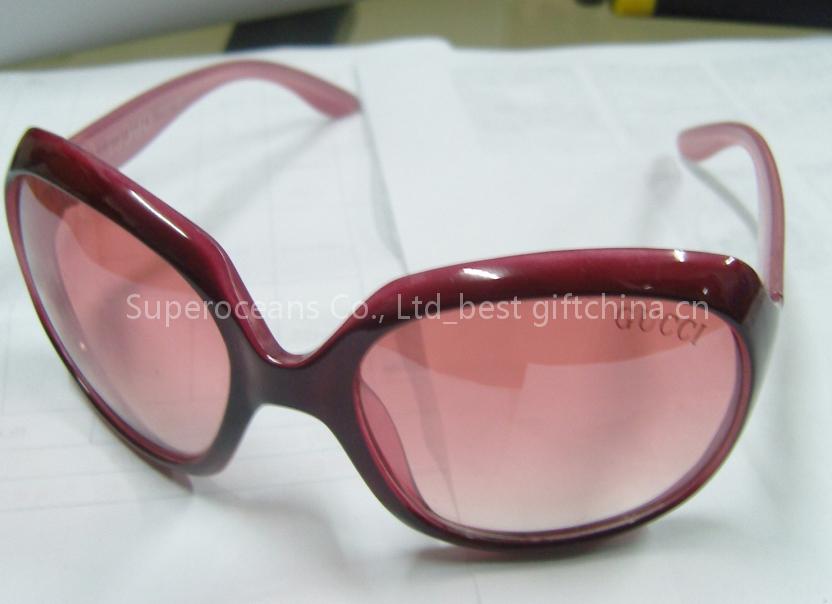 Brand trendy Sunglasses hot with beat prices