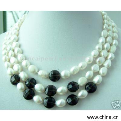 Three-Row White Color Baroque Pearl Necklace with Crystal Beads