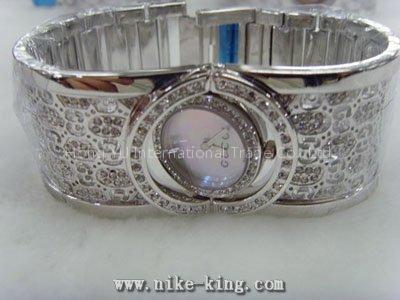 Gucci watch 081