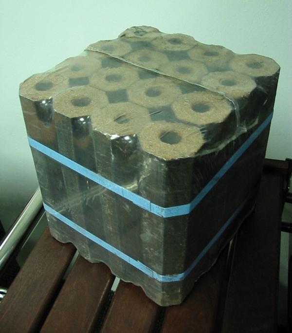 Malaysia Woodlog And Charcoal Briquette