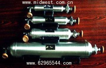 High-pressure gas sampler