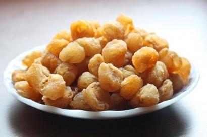 Dried golden Longan
