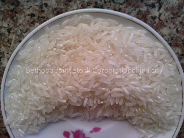 Vietnamese Long white rice 5% code 64