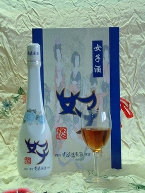 China (Mainland) Woman Wine