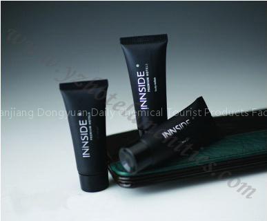hotel shampoo, bath gel, hotel amenity
